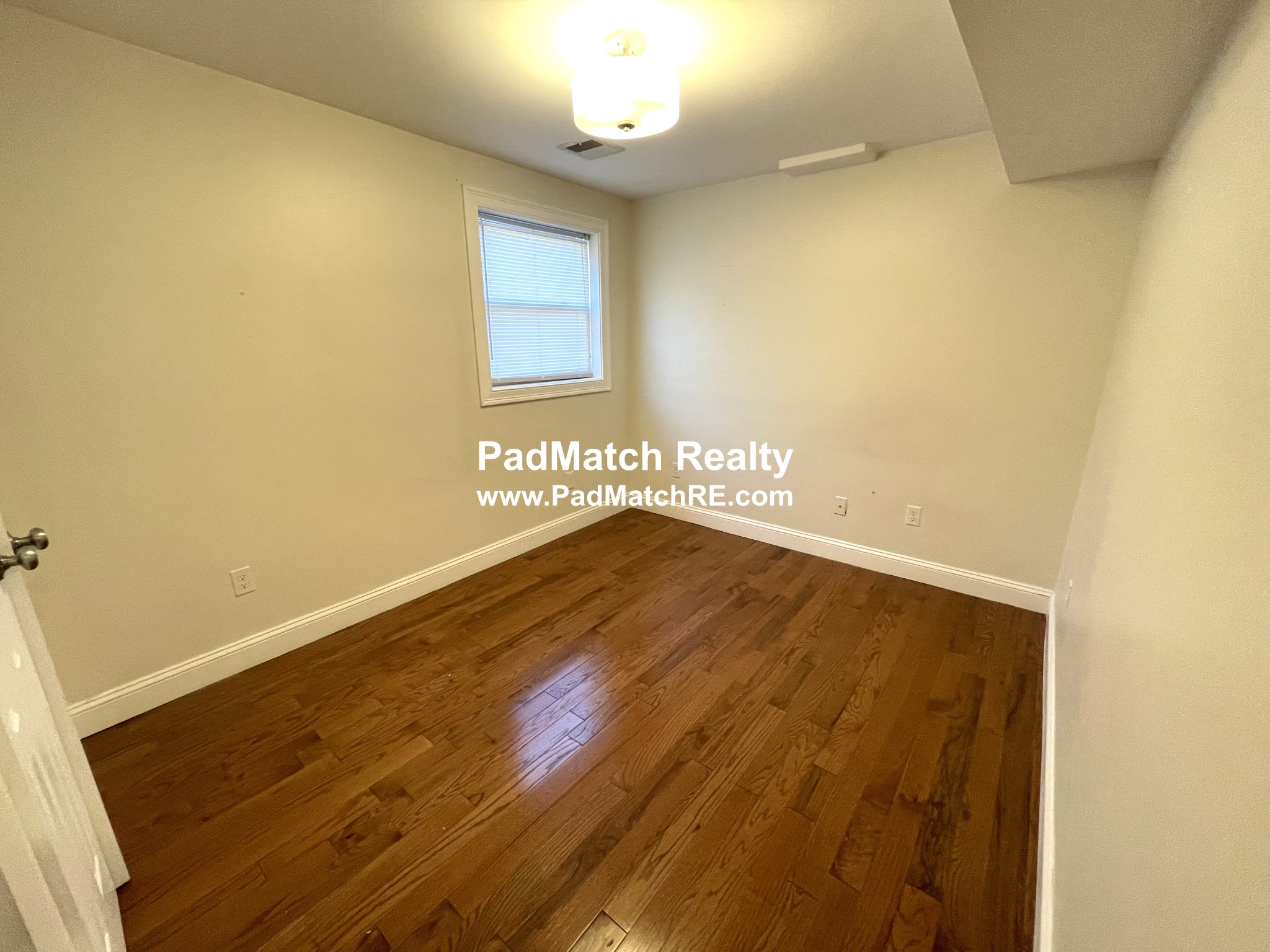 108 Maverick St, East Boston