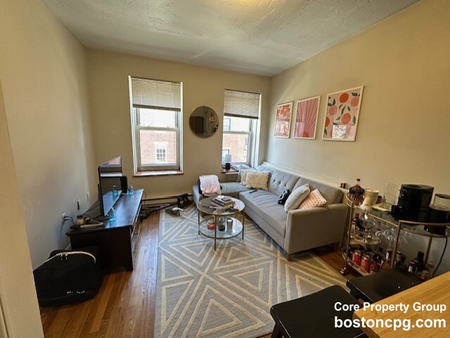 27 Garden St, Beacon Hill