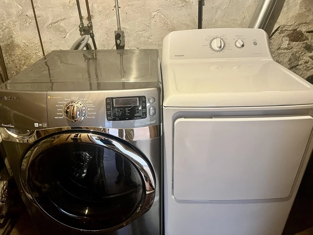 616 Adams Sr, Quincy