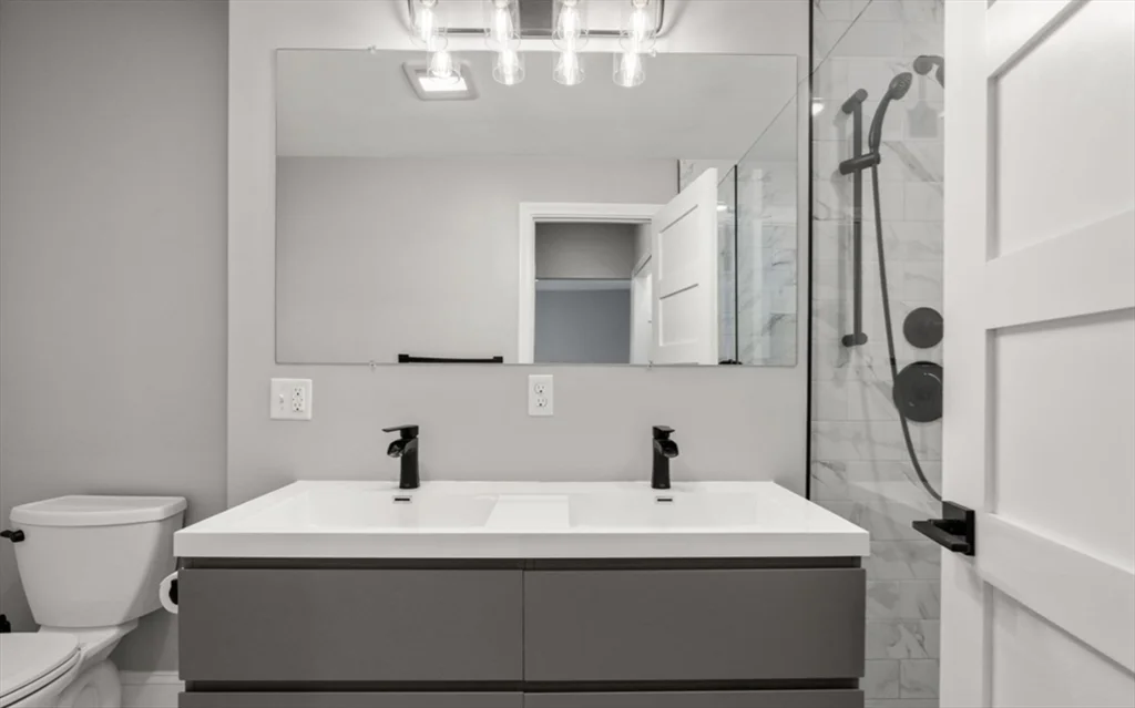 101 Draper St, Dorchester