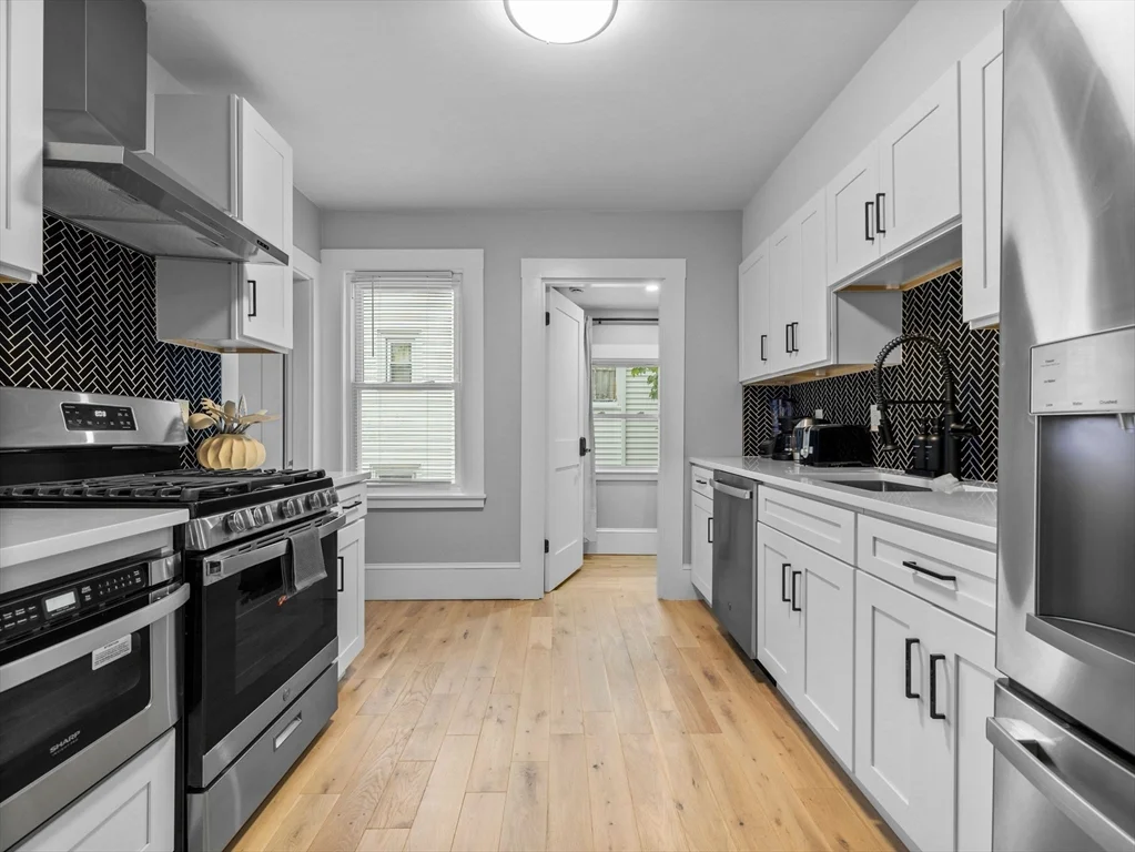 7 Dickson, Teele Square
