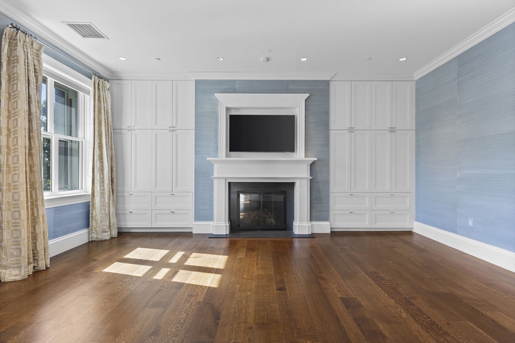 409 Commonwealth Ave, Back Bay