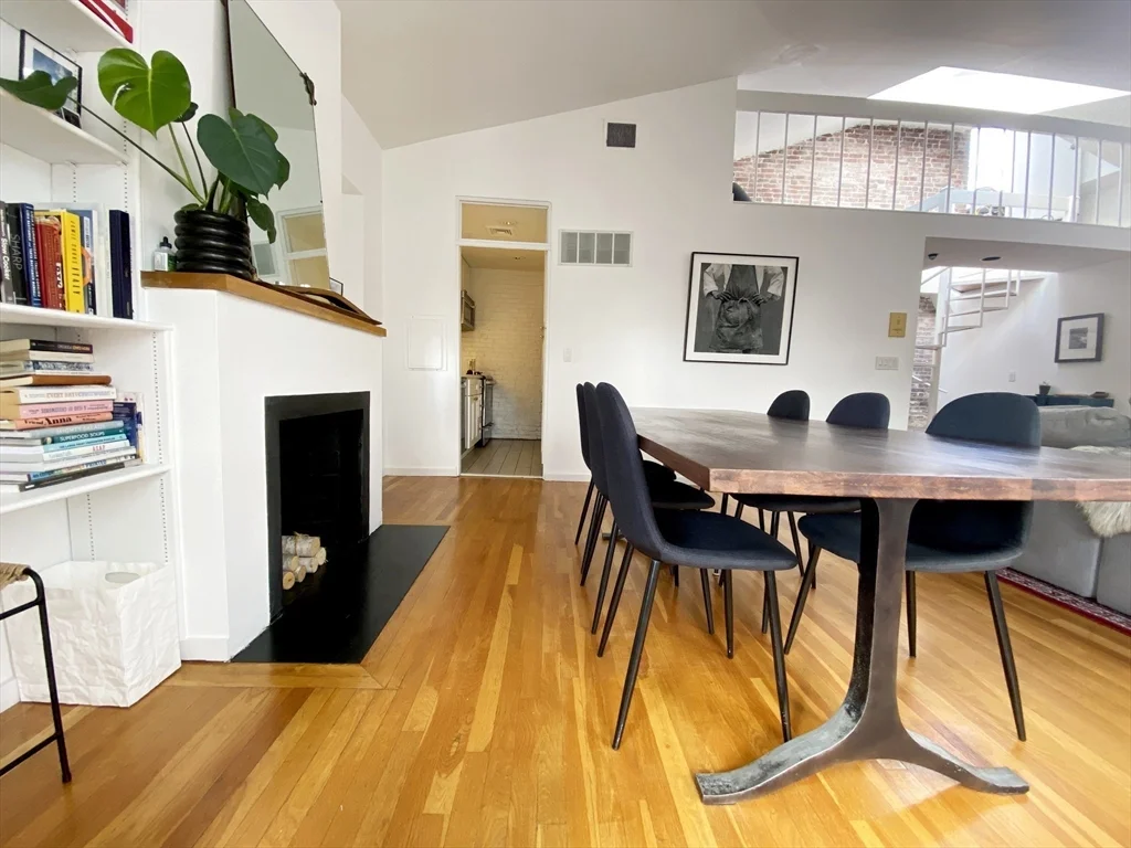 363 Marlborough St, Back Bay