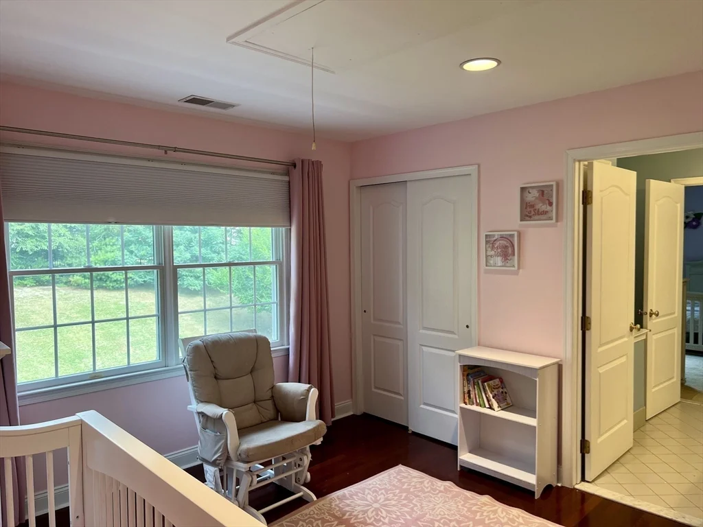 24 Endean Dr, Walpole