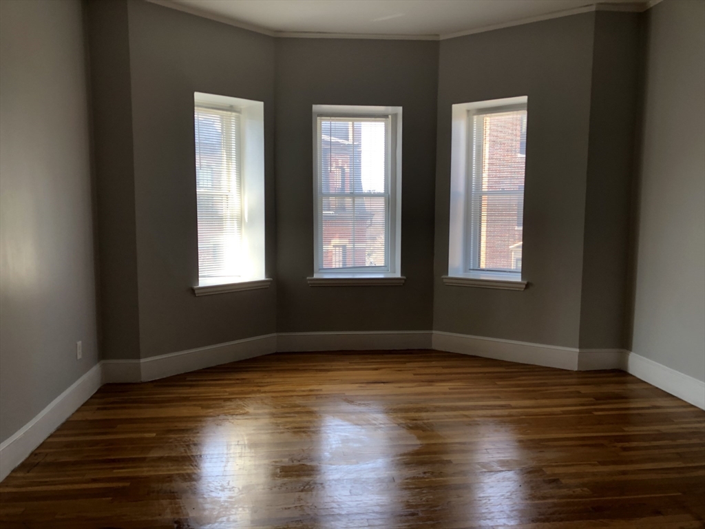 3 Gloucester, Back Bay