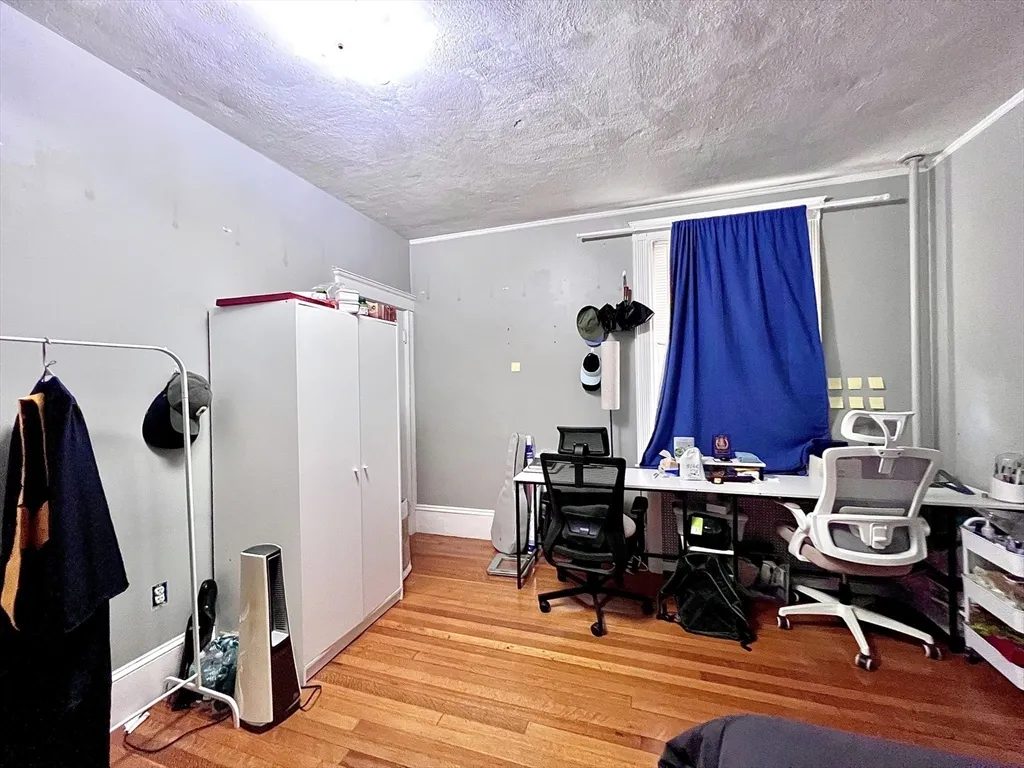 148 Strathmore Rd, Brighton