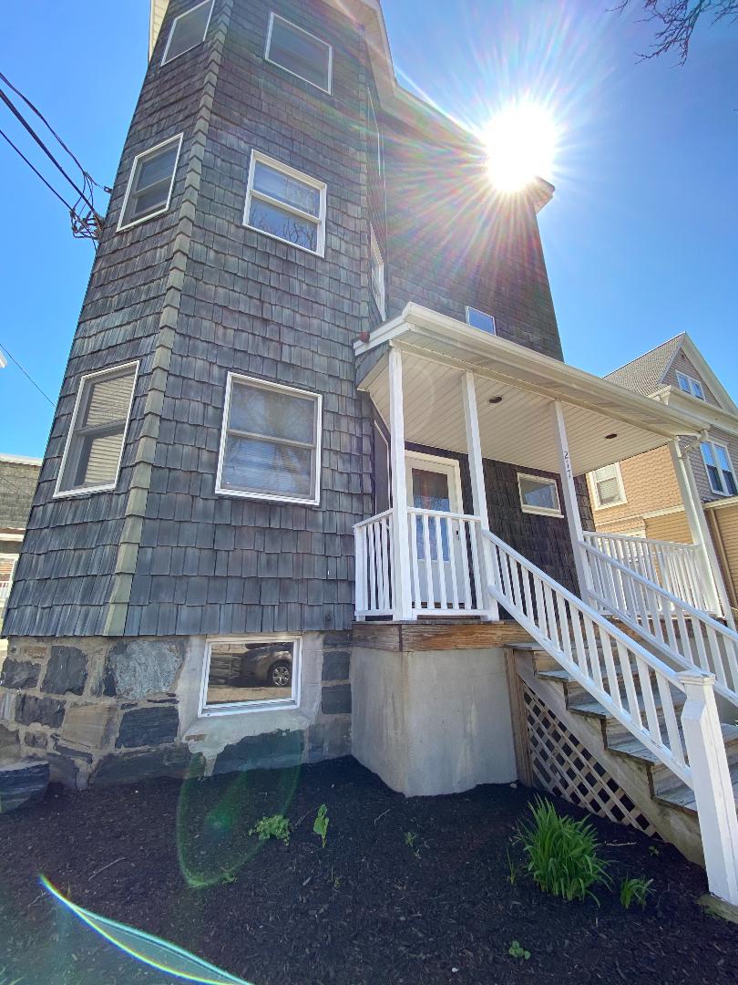 217 Holland St, Teele Square