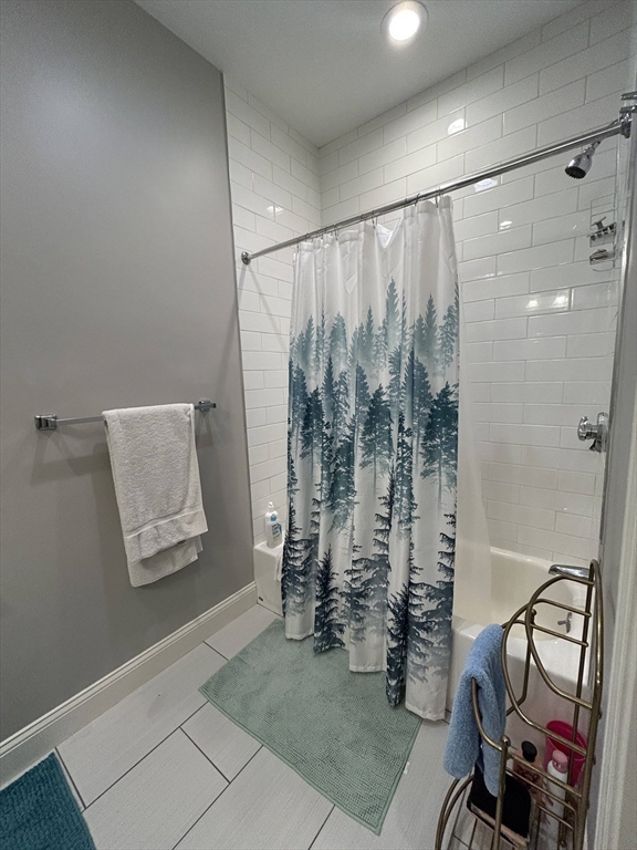 15 Dana Ave, Hyde Park