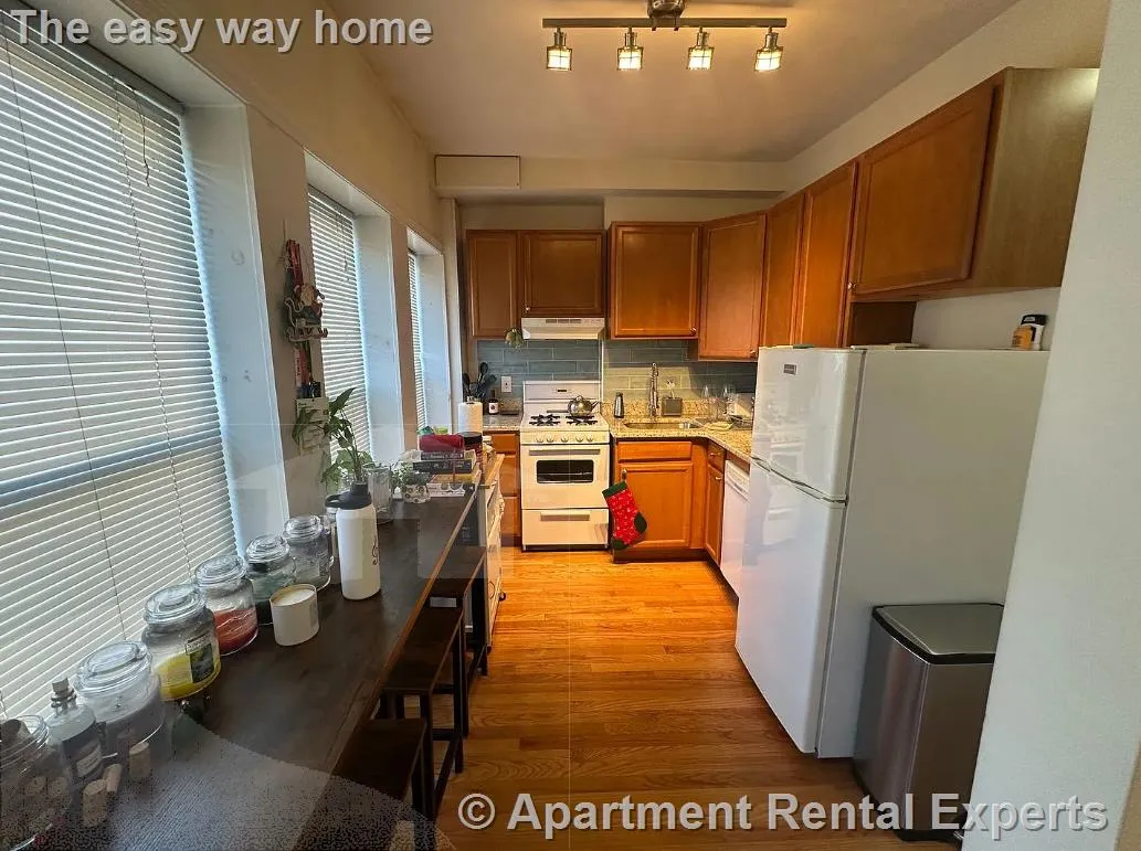 1054 Cambridge St, East Cambridge