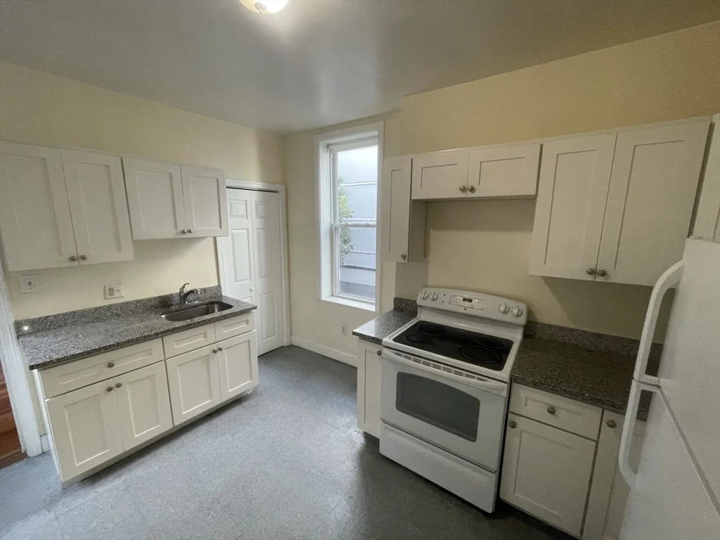 1441 Tremont St, Mission Hill