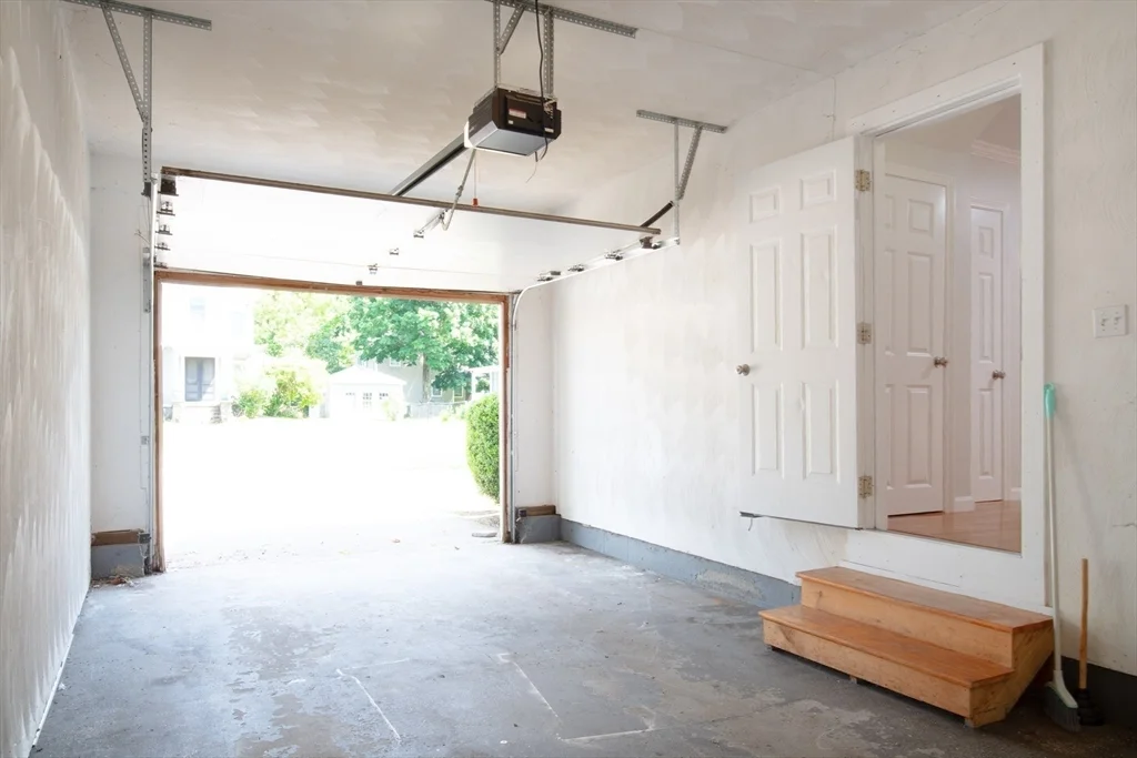 1083 Main St, Walpole