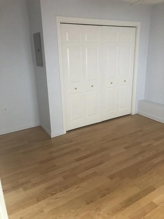 18 Belmont Park, Everett