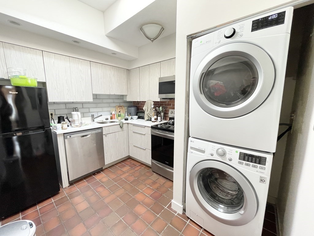 71 Gainsborough, Boston