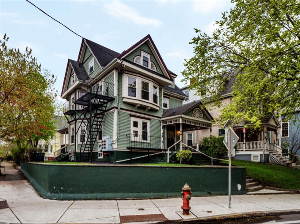 97 College Ave, Somerville