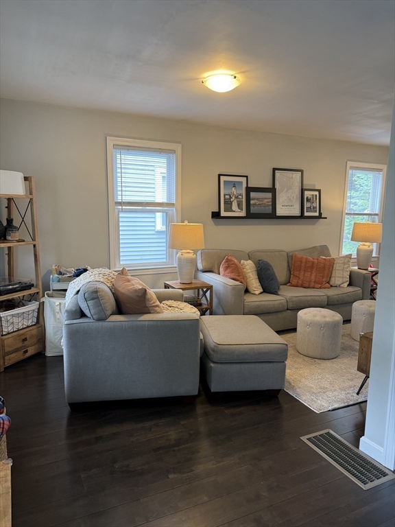 16 Church St, Natick