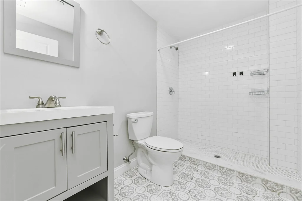 70 West Eagle St, East Boston