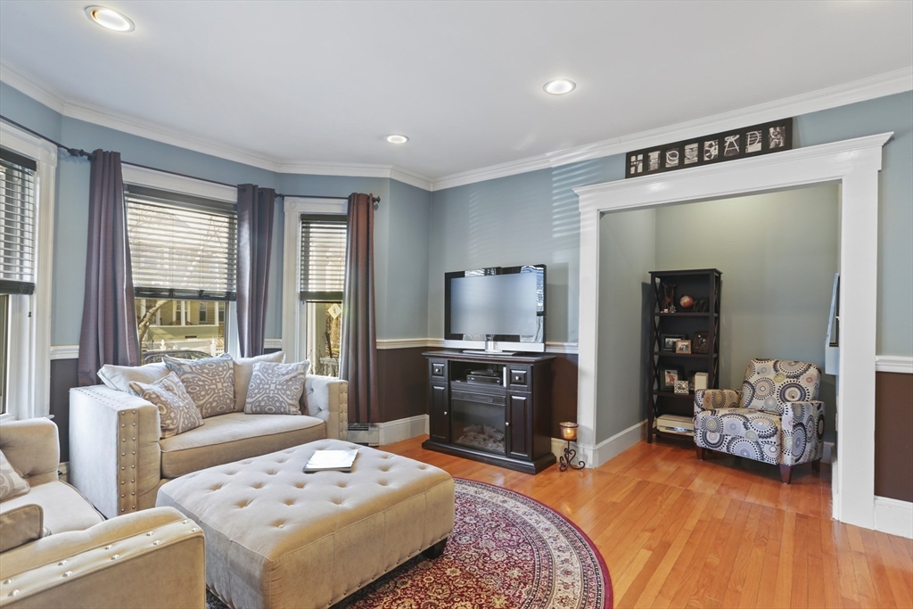 34 Bayard St, Allston