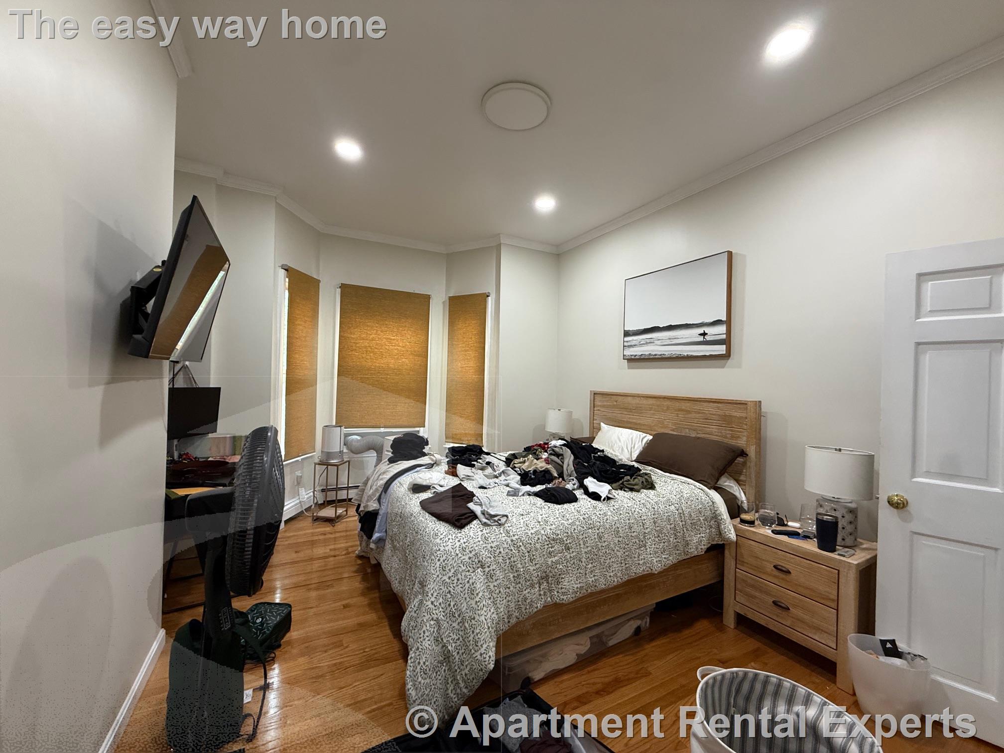 241 West 5th St, Addison-Orange
