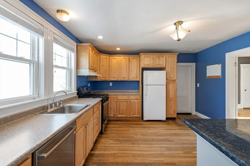 22 Leonard St, Woburn