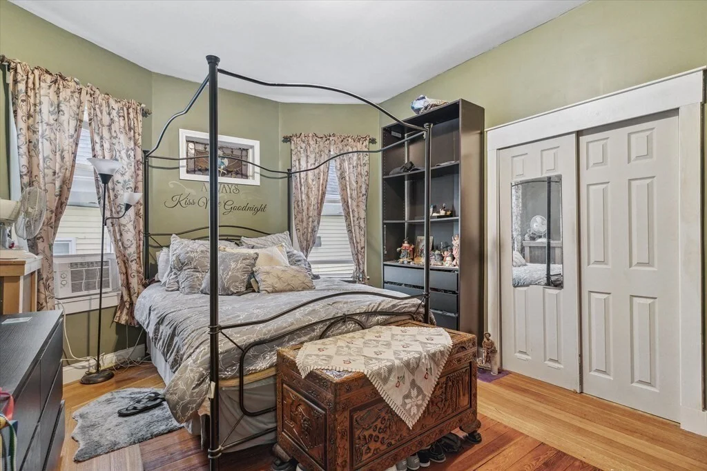 24 Weld Hill St, Jamaica Plain