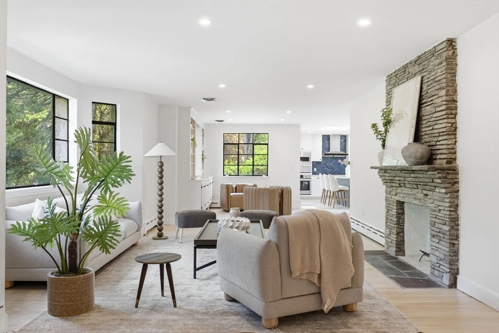 180 Eliot St, Chestnut Hill