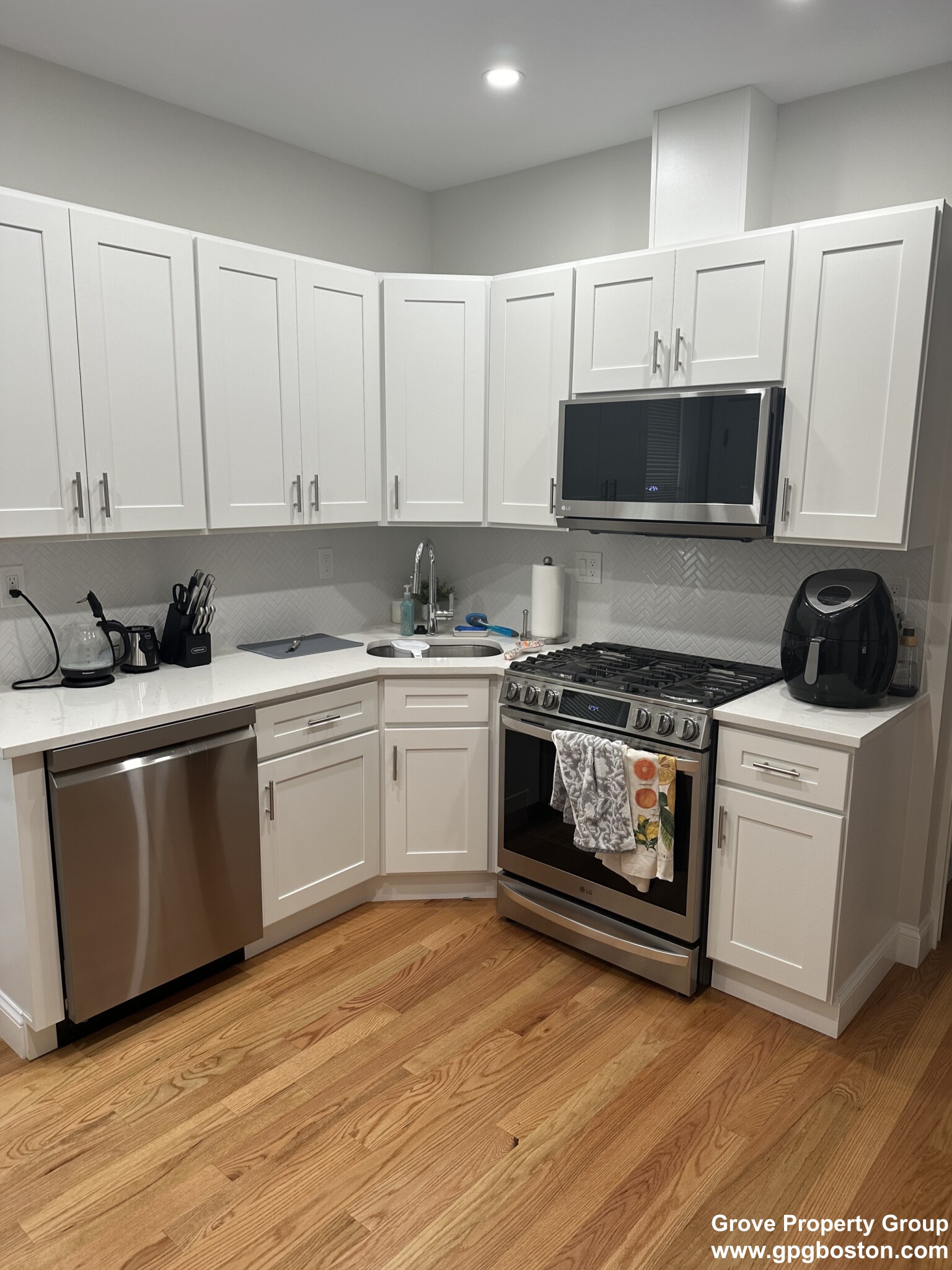 853 East 1st St, South Boston