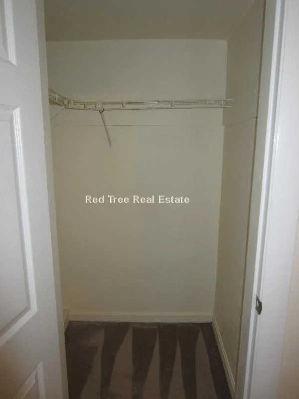 17 Green St, North Brookline