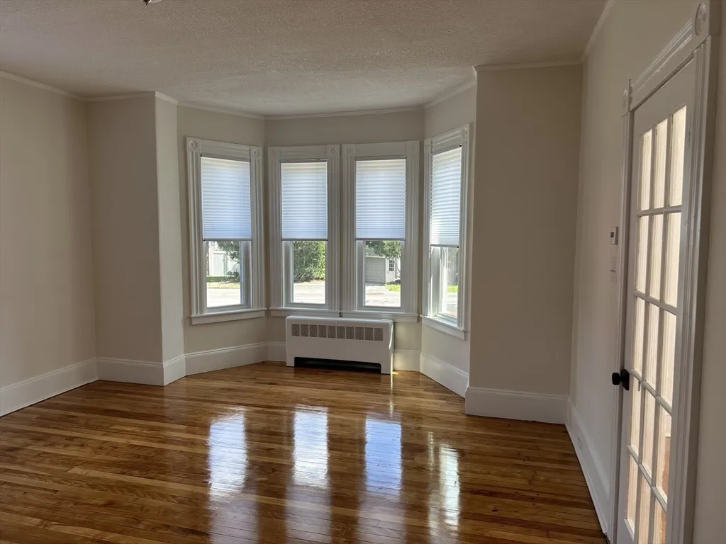 36 Cross St, Winchester