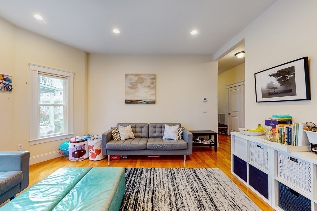 259 Willow Ave, Ball Square