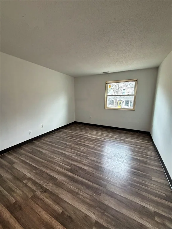 75 Scotch Pond Pl, Quincy