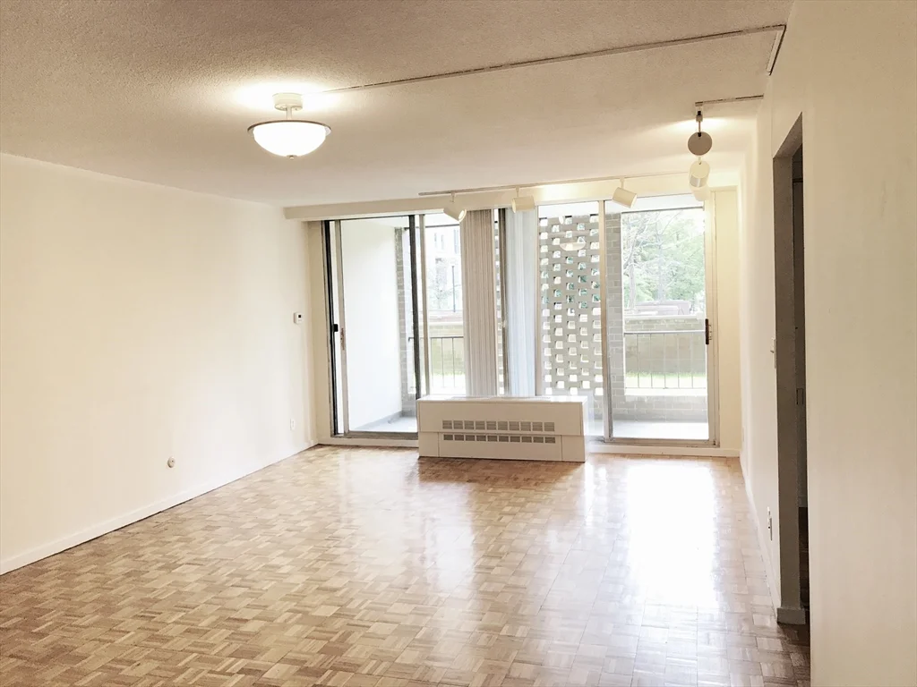 33 Pond Ave, Brookline Village