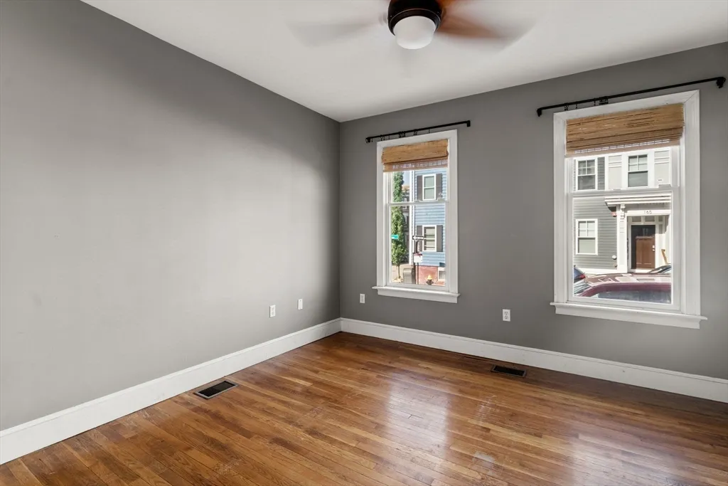 166 O St, South Boston