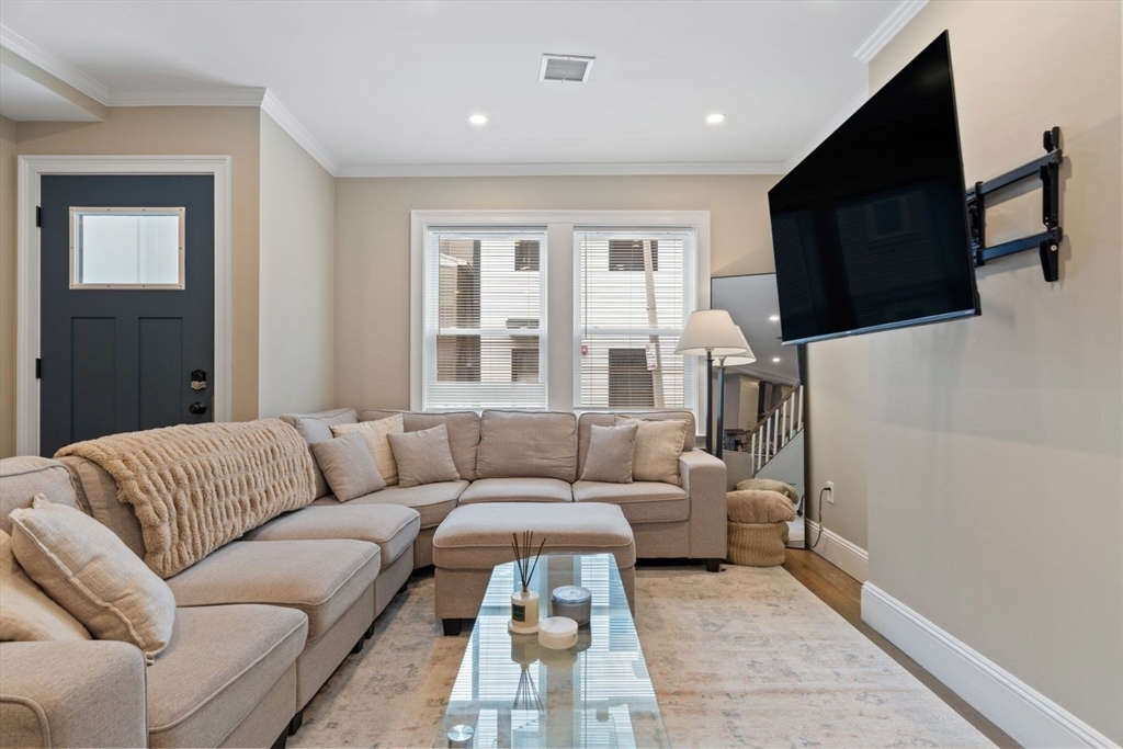 279 Gold St, South Boston