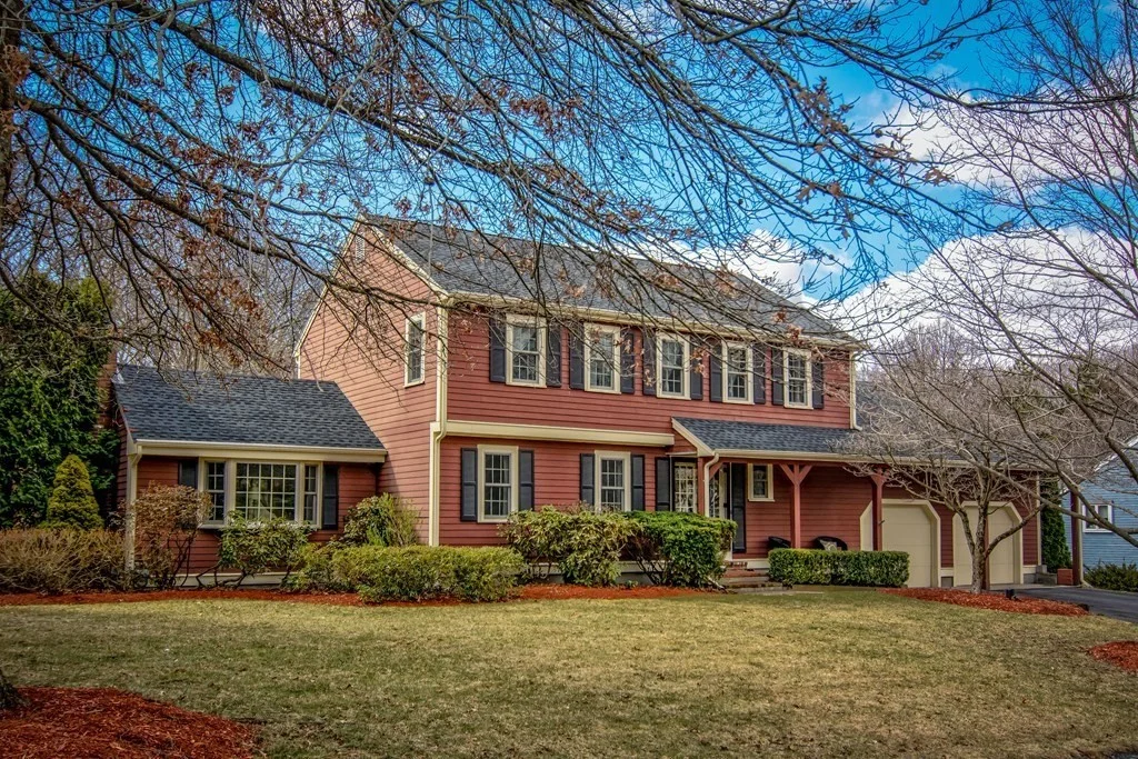 5 Deerslayer Ln, Westborough