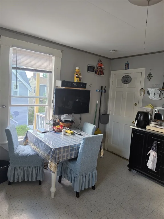 31 Groveland, Lynn