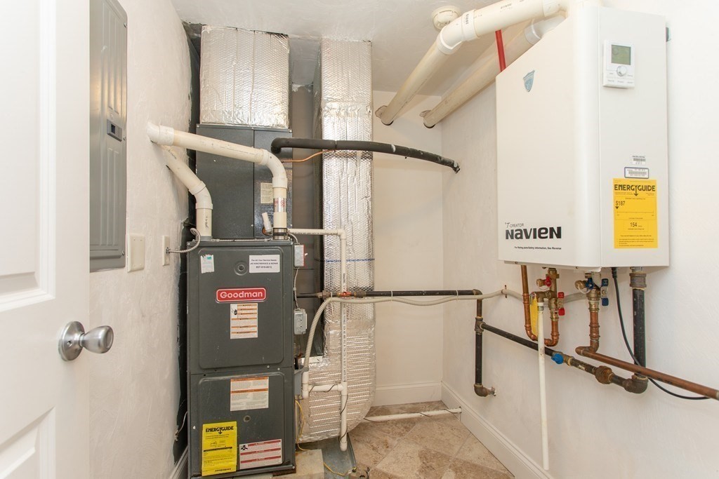 383 Hyde Park Ave, Jamaica Plain