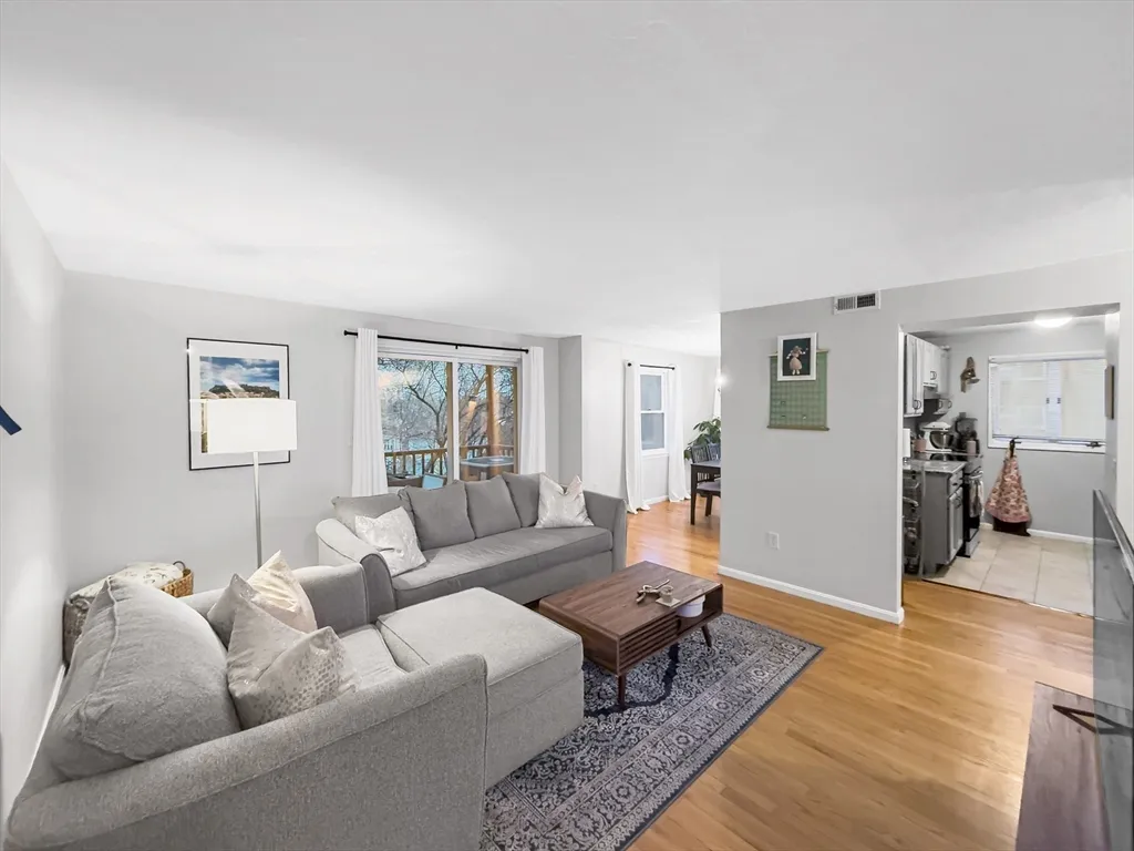 25 Rockland St, West Roxbury