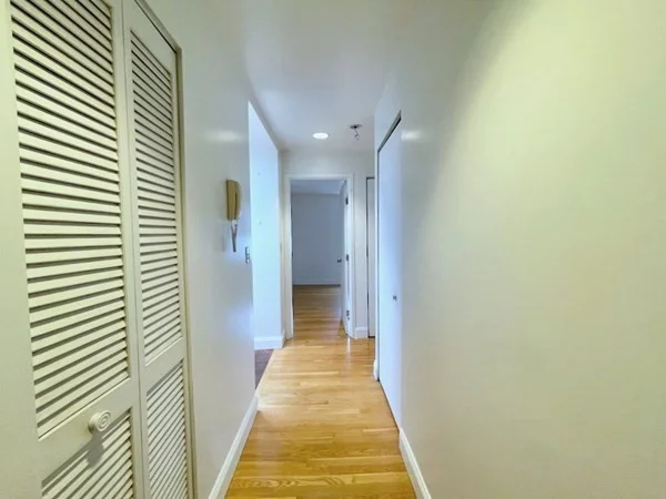 102 Gainsborough, Fenway