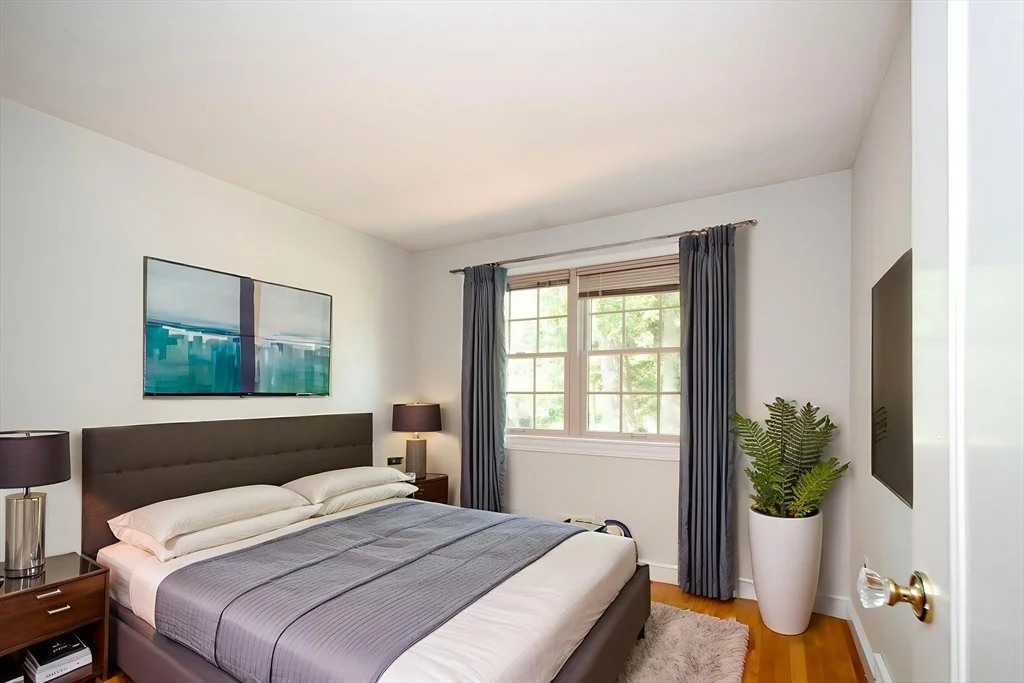 45 Old Pasture Rd, Cohasset