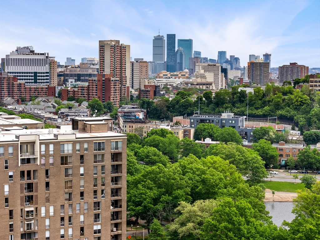 44 Washington St, Longwood