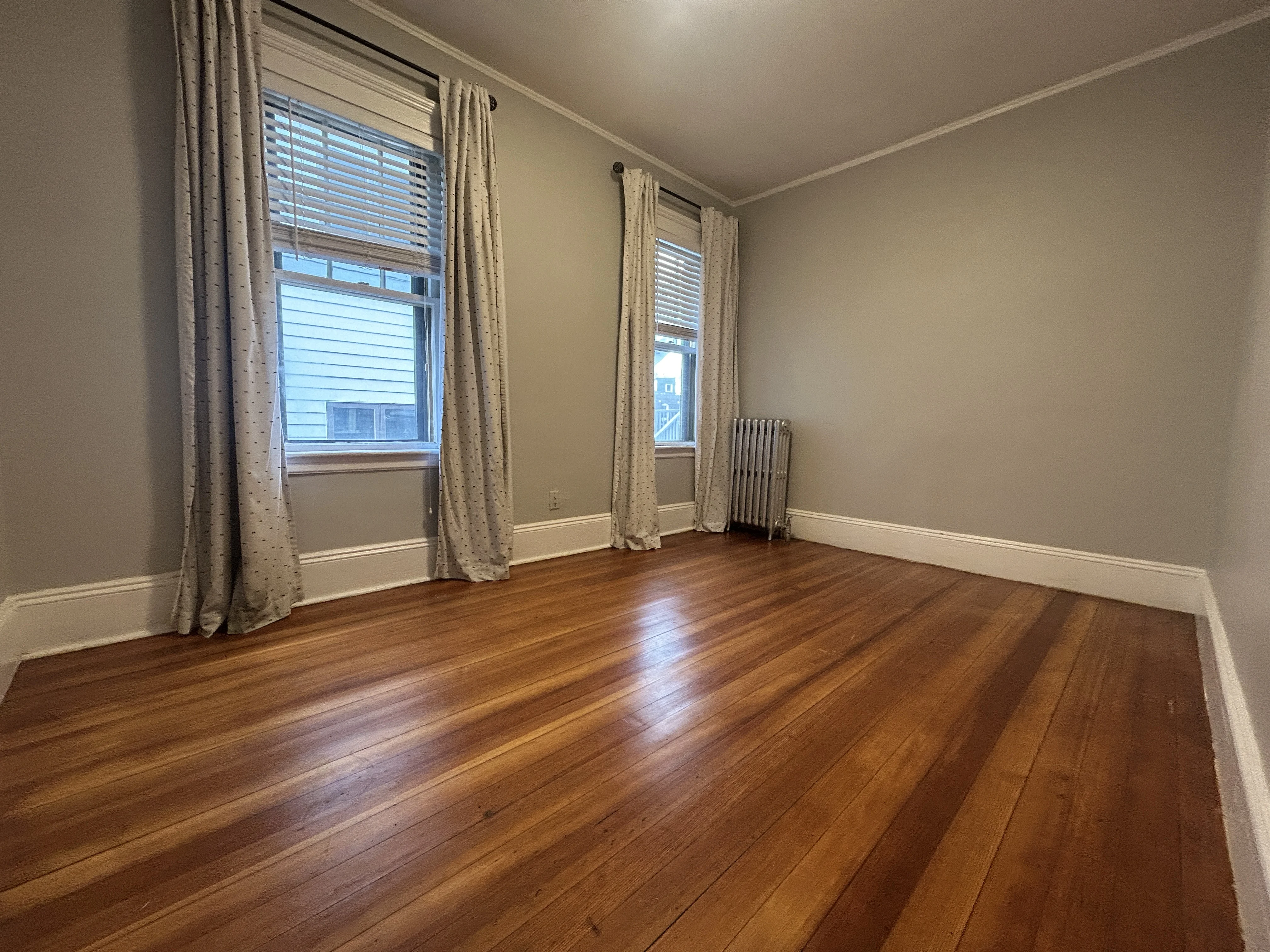 32 Iffley Rd, Jamaica Plain