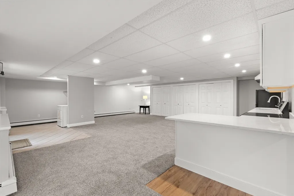 10 Deer Hill Farm Rd, Essex