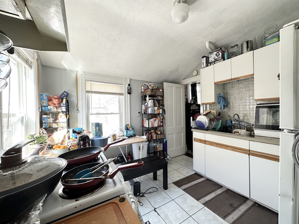 71A Gardner St, Allston