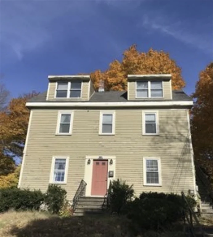 1143 Beacon St, Newton Center