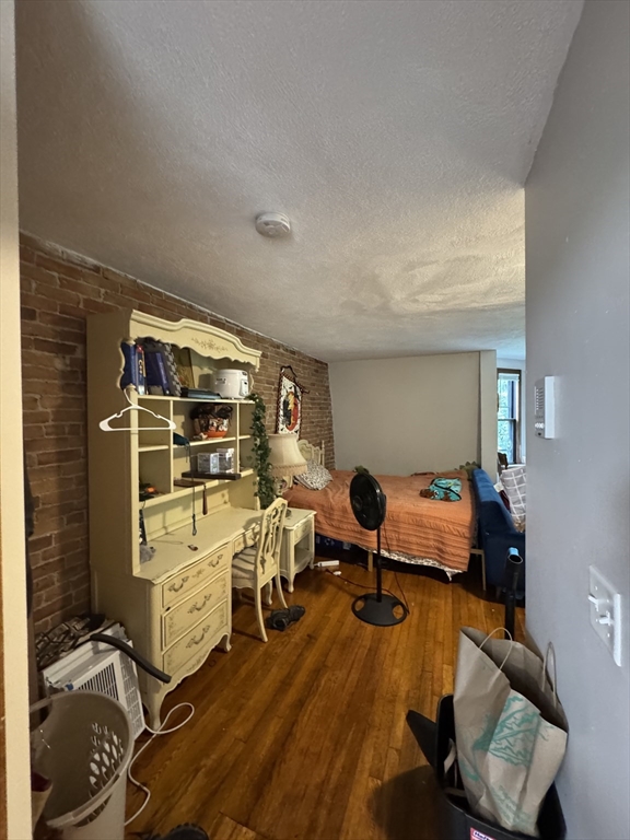 10 Wellington, South End