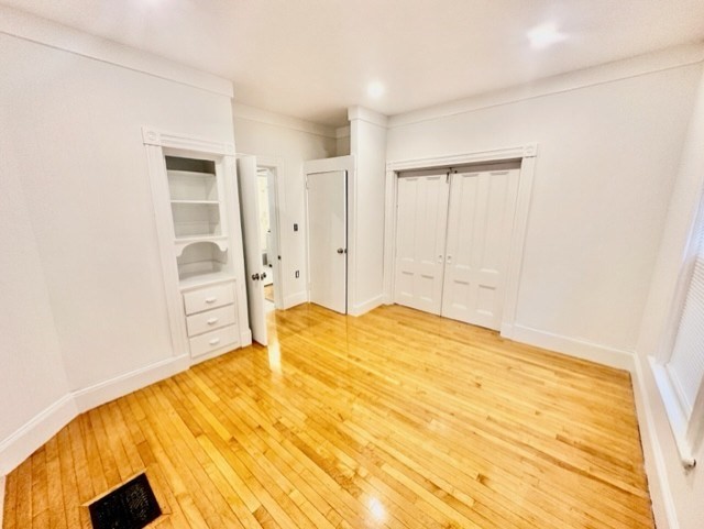 14 Stanford Ter, Ward Two