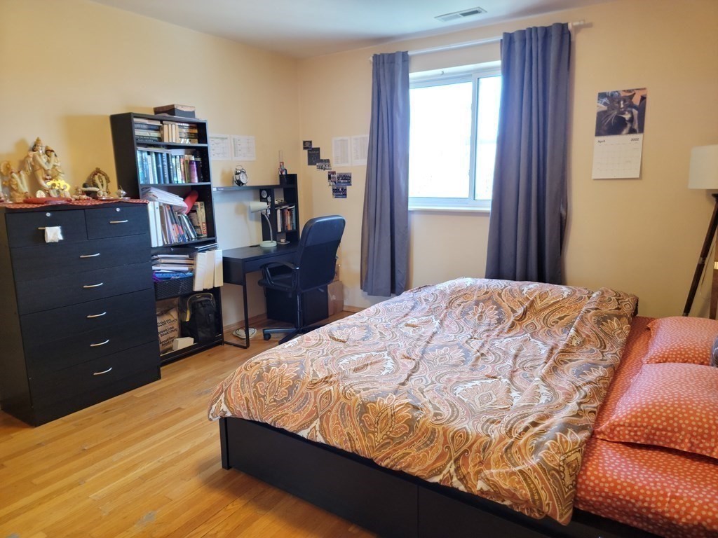 20 Stearns Rd, Coolidge Corner