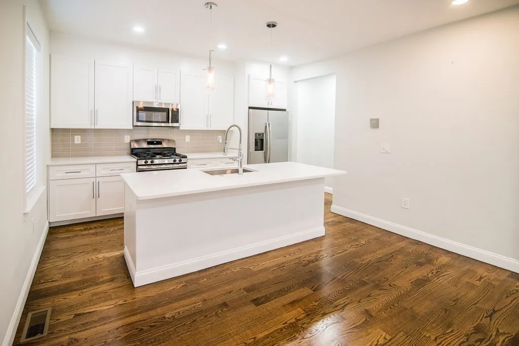 757 Washington St, Dorchester