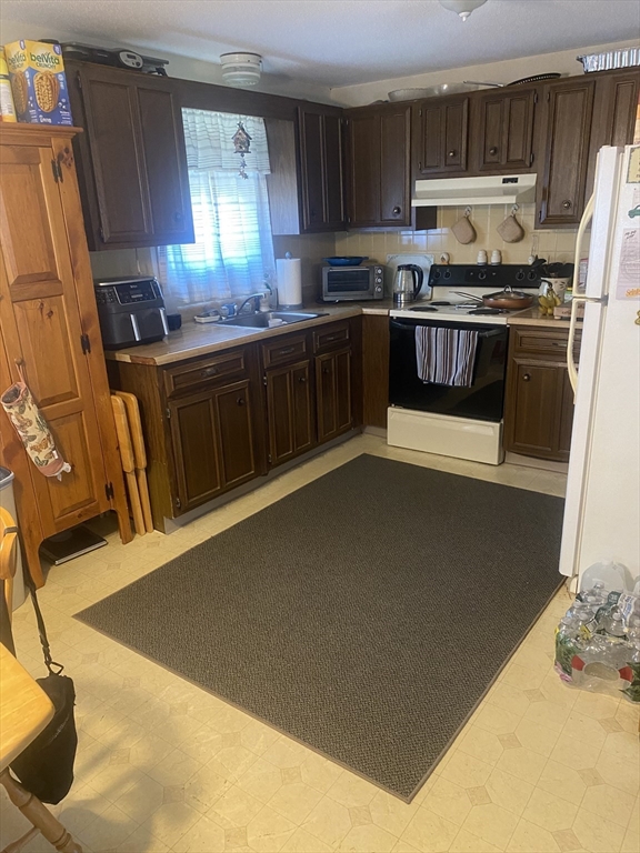 25 Webster Dr, Manomet