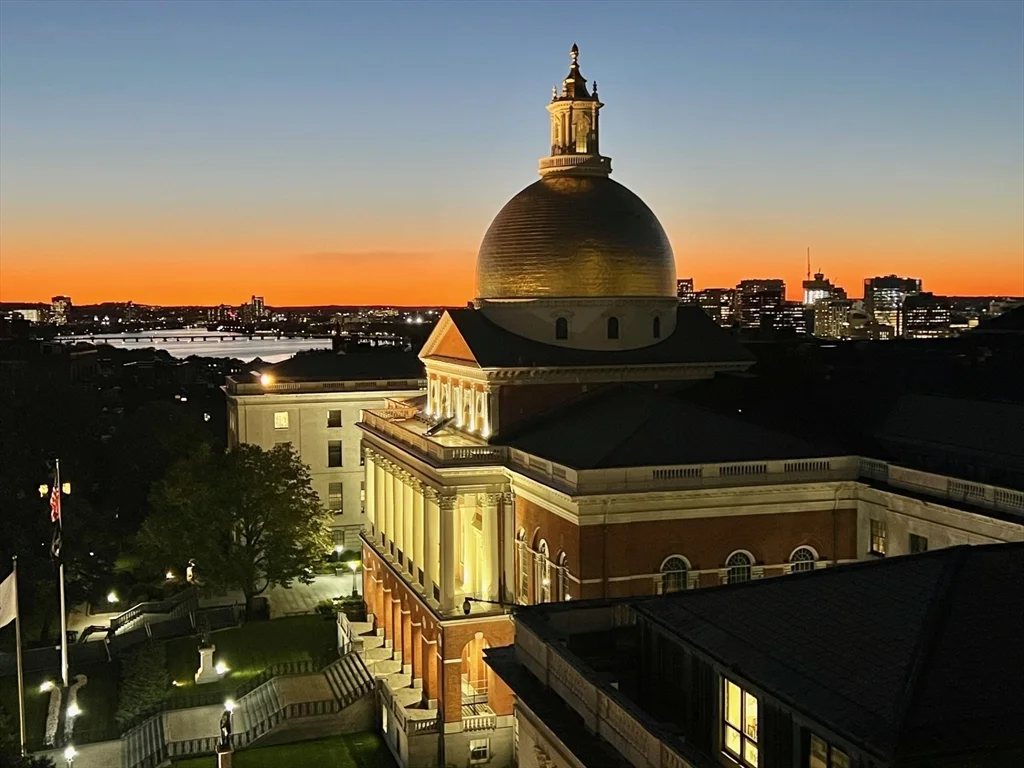 21 Beacon St, Downtown